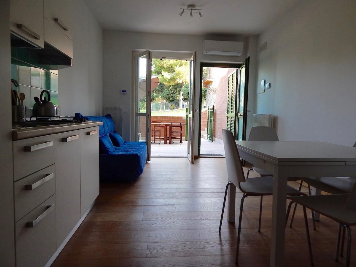 S127 - Sirolo, Nuovissimo Monolocale Con Terrazzo Lägenhet Exteriör bild